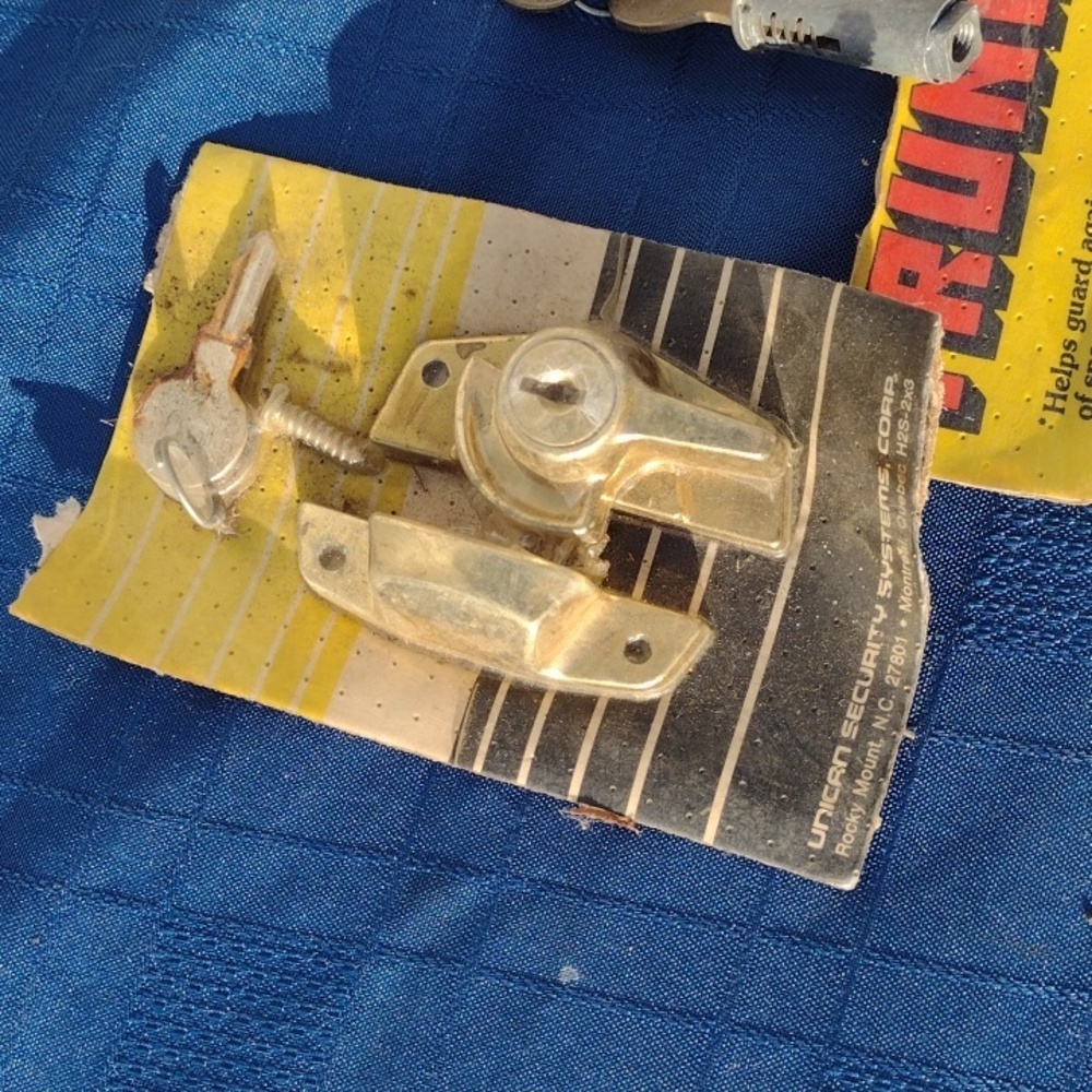 TrunkGuard Security Lock Set - Picture 4 of 4